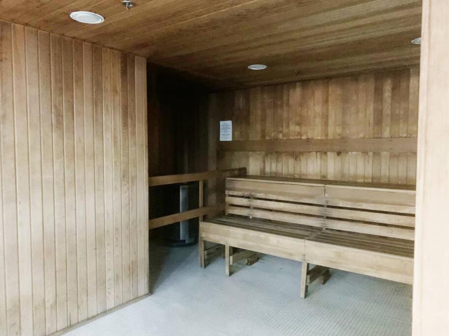Apartament Downtown 3Br/2Ba+Views+Skytrain+Free Parking Vancouver Zewnętrze zdjęcie